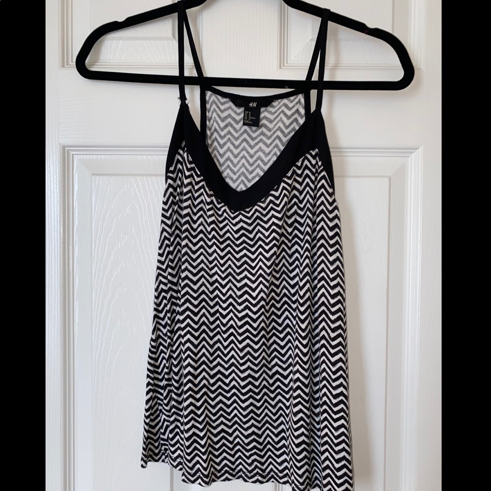 Black and white H&M tank top